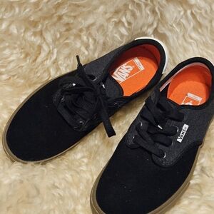 Kid's VANS brand New without tags canvas sneakers shoes Unisex Size 4.5